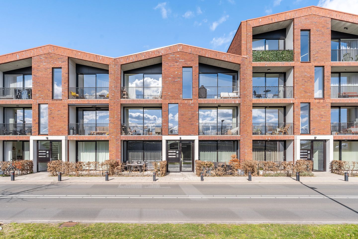 Foto 1 van van Schouwenburgstraat 3-102