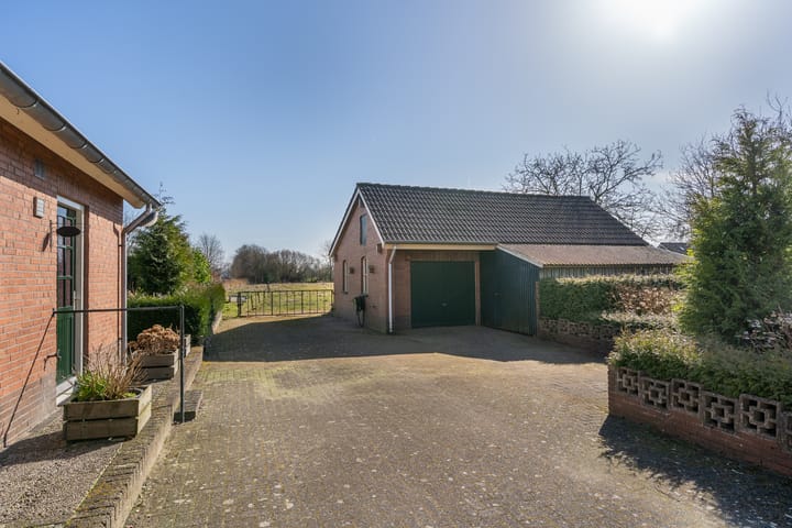 Foto 23 van Woudseweg 17