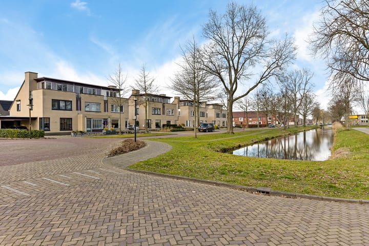 Foto 2 van Baronesse de Vos van Steenwijksingel 46