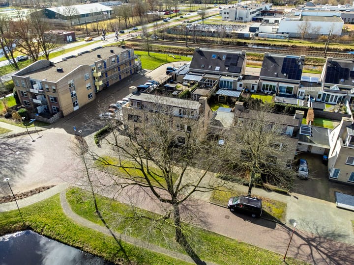 Photo 45 of Baronesse de Vos van Steenwijksingel 46