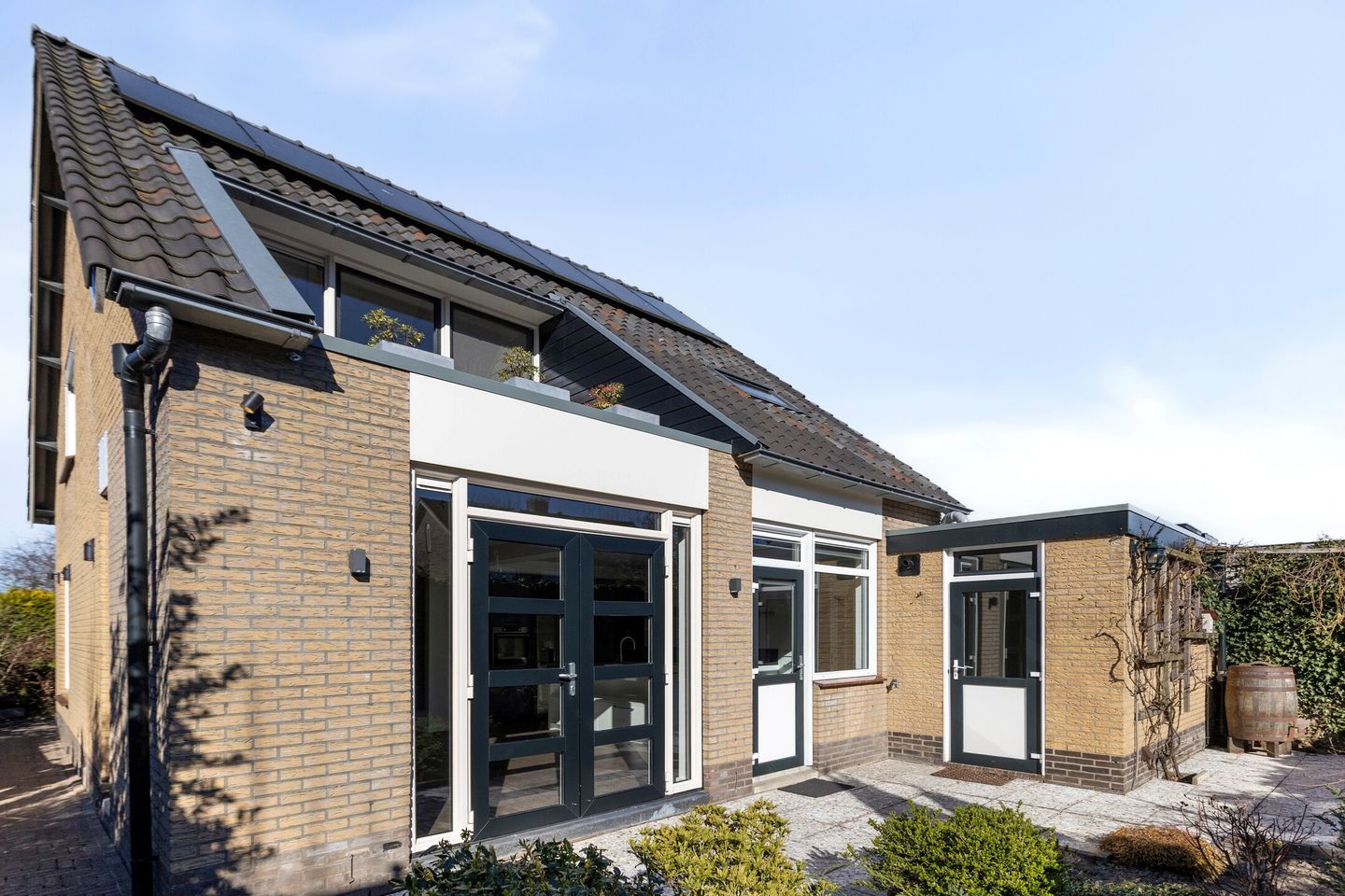 Foto 34 van De Ruyterstraat 2