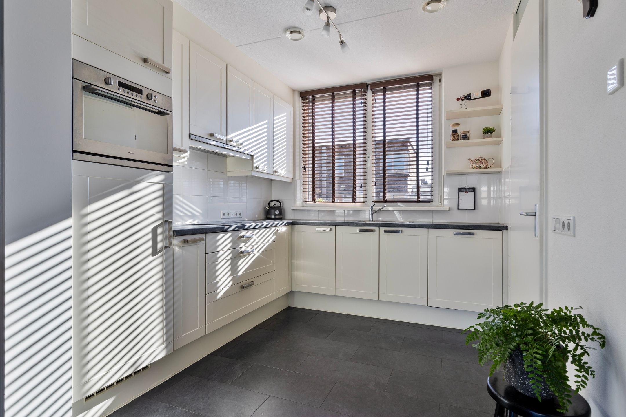 Photo 6 of Bakkersland 12