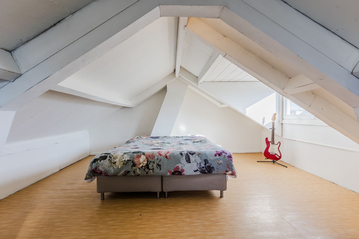 Foto 35 van Abdis van Thornstraat 63