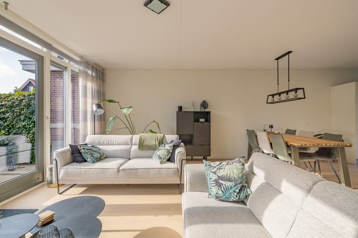 Foto 11 van Elmore Jamesstraat 8