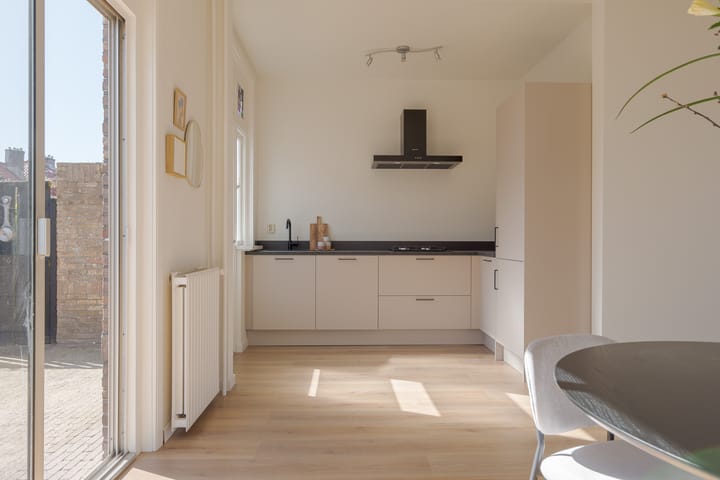 Foto 4 van Dahliastraat 1