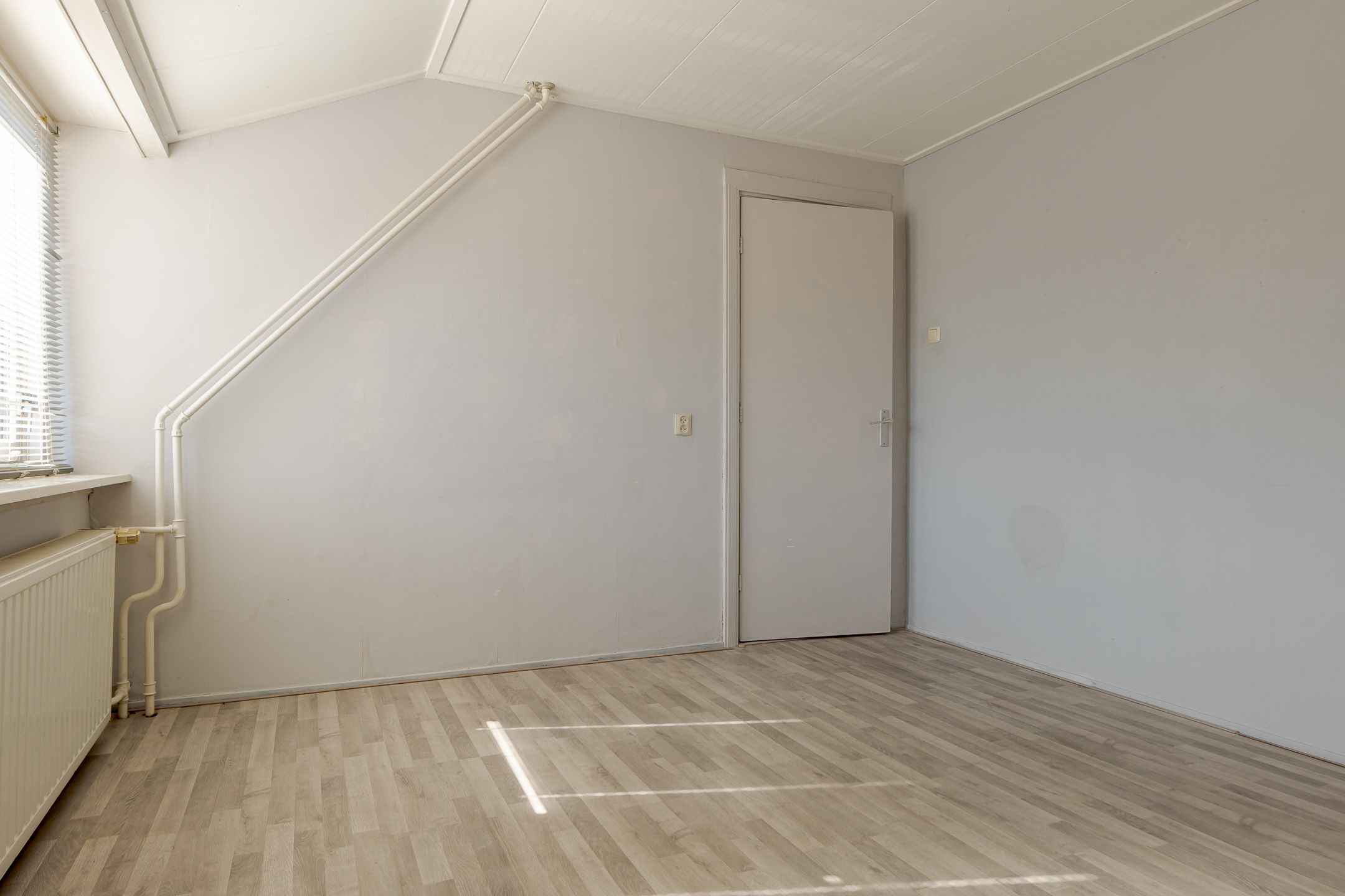 Foto 33 van Dahliastraat 1