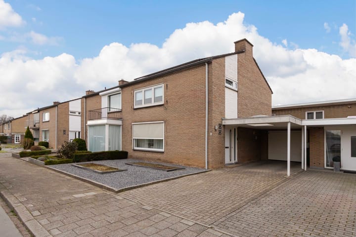 Foto 1 van van Goghstraat 7