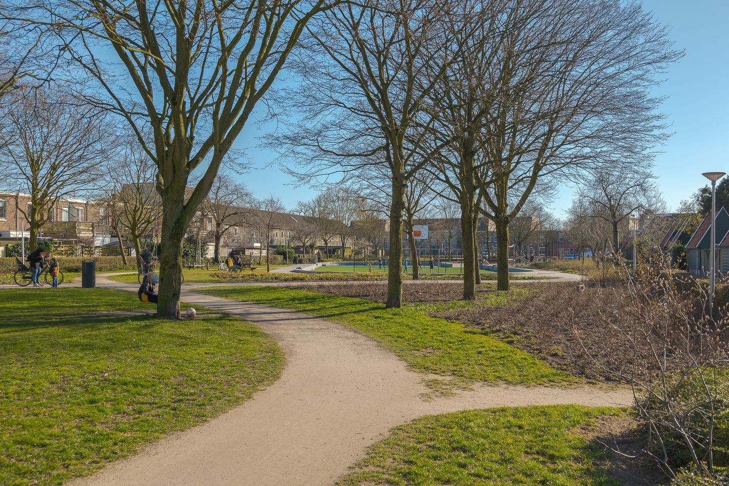 Foto 44 van Dahliastraat 1