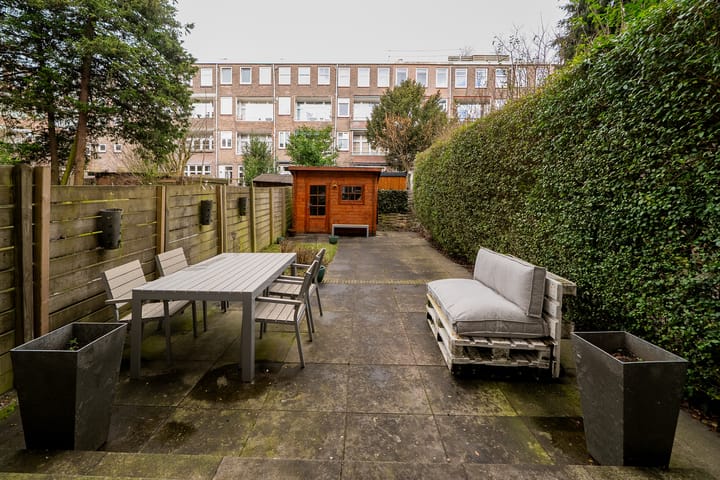 Photo 7 of Luzacstraat 13-A