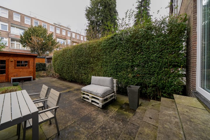 Photo 8 of Luzacstraat 13-A