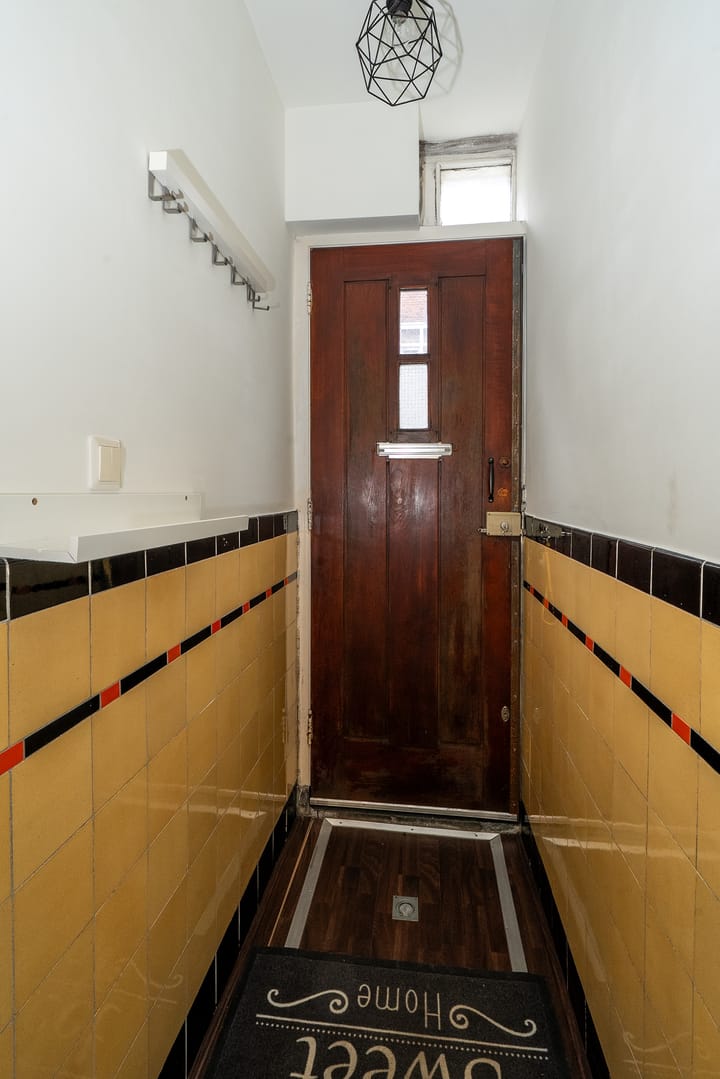 Photo 15 of Luzacstraat 13-A