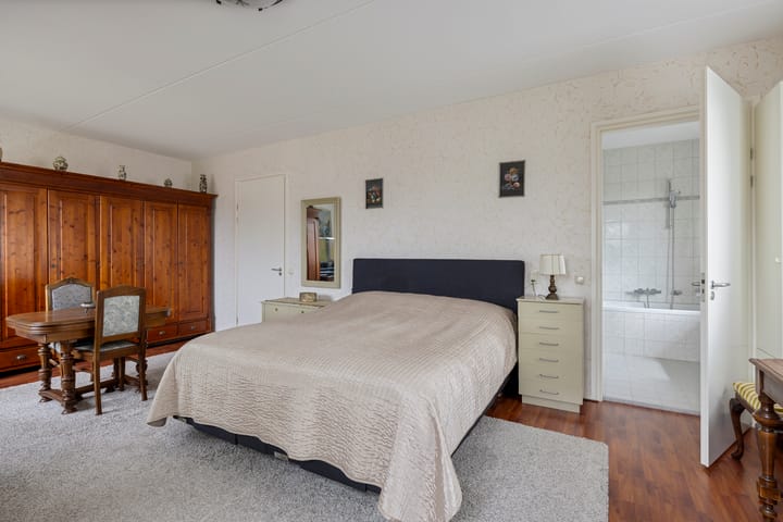 Foto 20 van Koninginnenpage 21