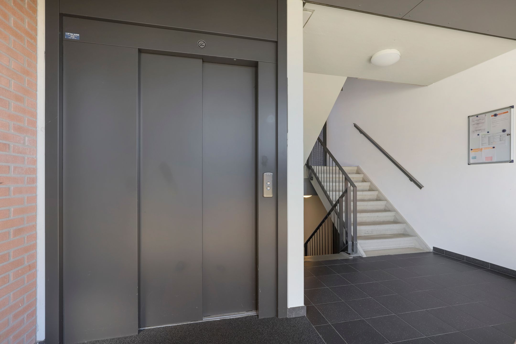 Foto 9 van Kruidenplein 32