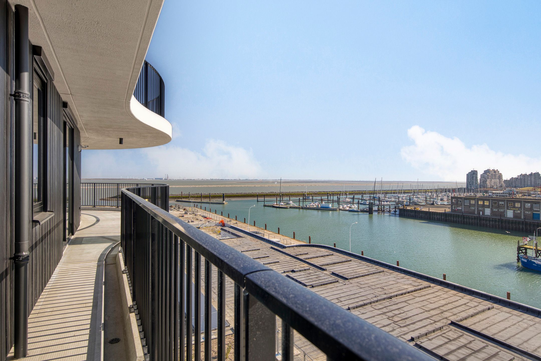 Foto 21 van Middenhavendam 14-503