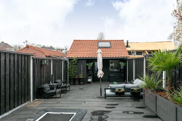 Foto 38 van van Duijvenvoordestraat 47