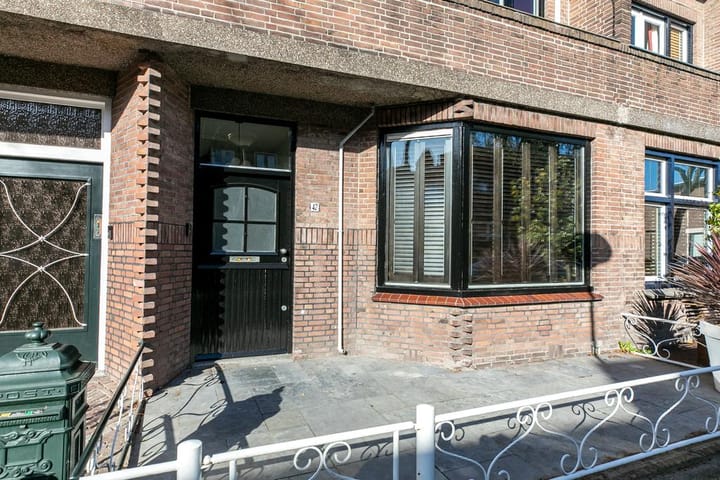 Foto 48 van van Duijvenvoordestraat 47
