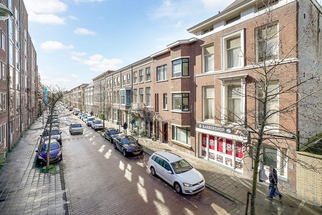 Foto 23 van Van Limburg Stirumstraat 3-A