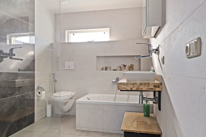 Foto 5 van Rhoonstraat 10