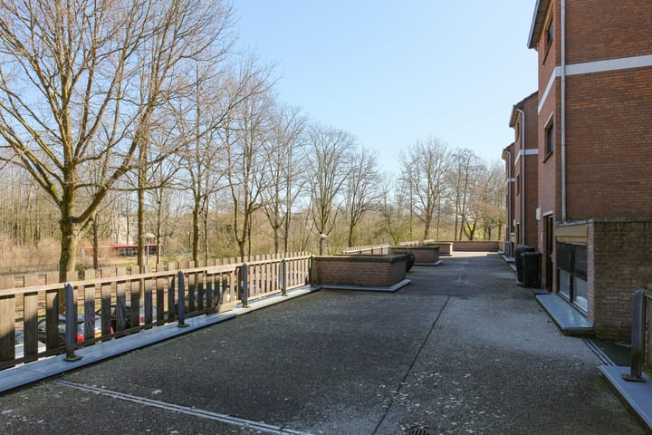 Foto 16 van Albert van Dalsumlaan 693