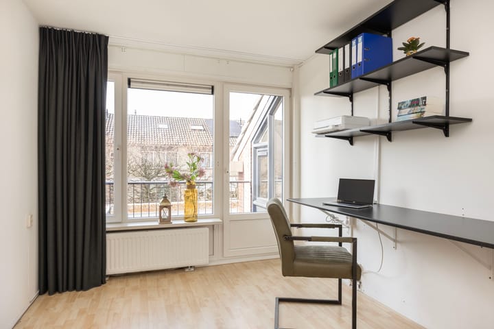 Foto 19 van Damaststraat 14