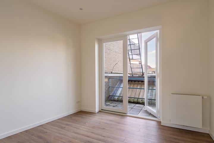 Photo 16 of Landstraat 71