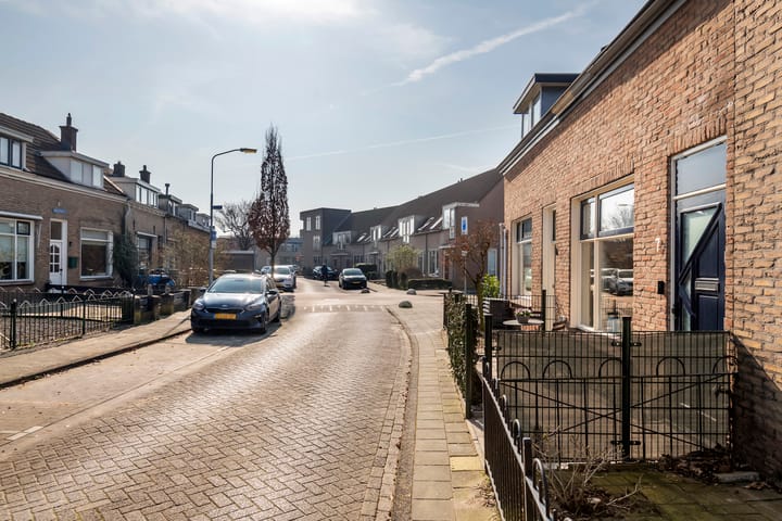 Foto 32 van Hogestraat 7