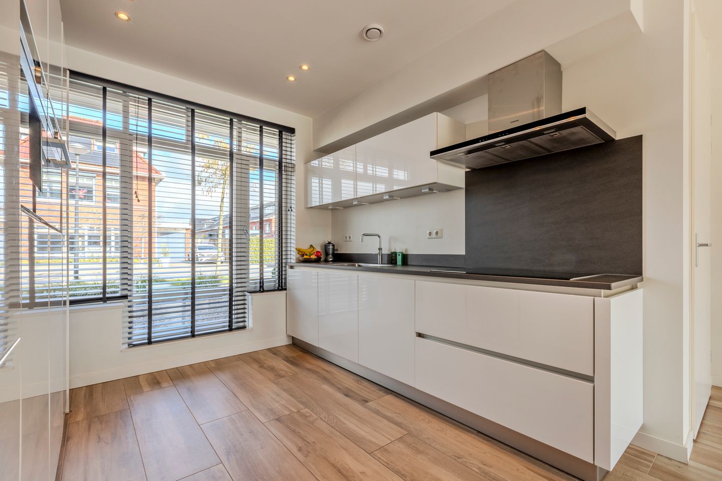 Photo 10 of Oeverzeggeweg 6