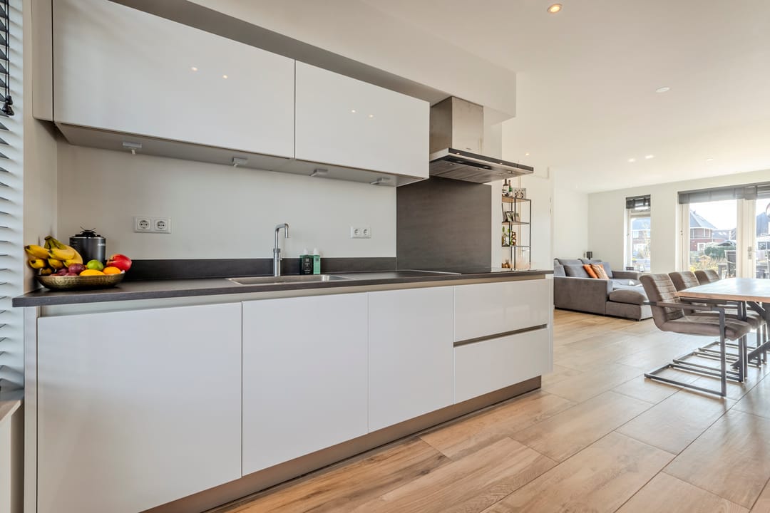 Photo 11 of Oeverzeggeweg 6