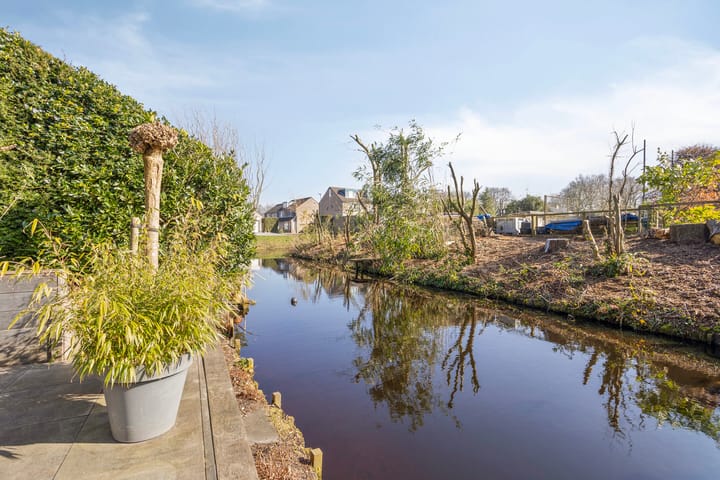 Foto 36 van Stal 243