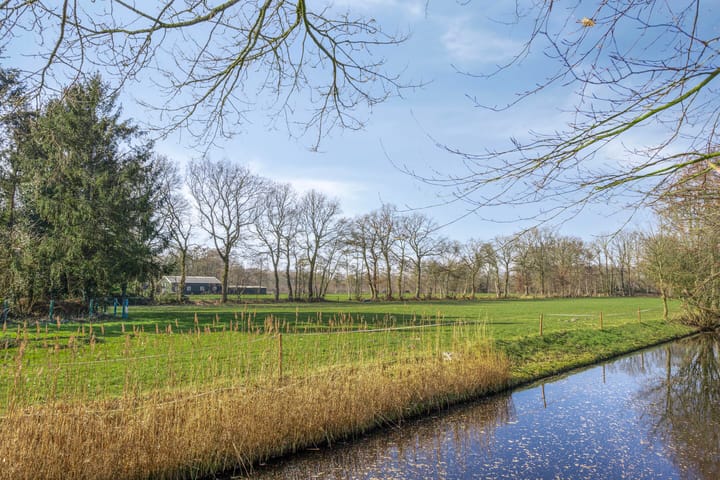 Foto 39 van Stal 243