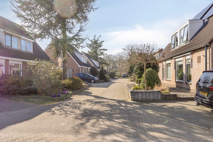 Foto 44 van Stal 243