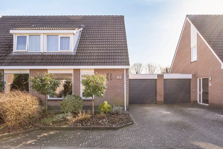 Foto 49 van Stal 243