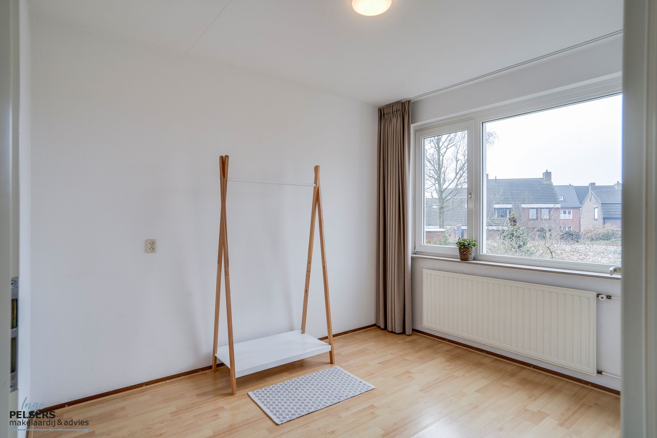 Foto 24 van Rijksweg 27-F