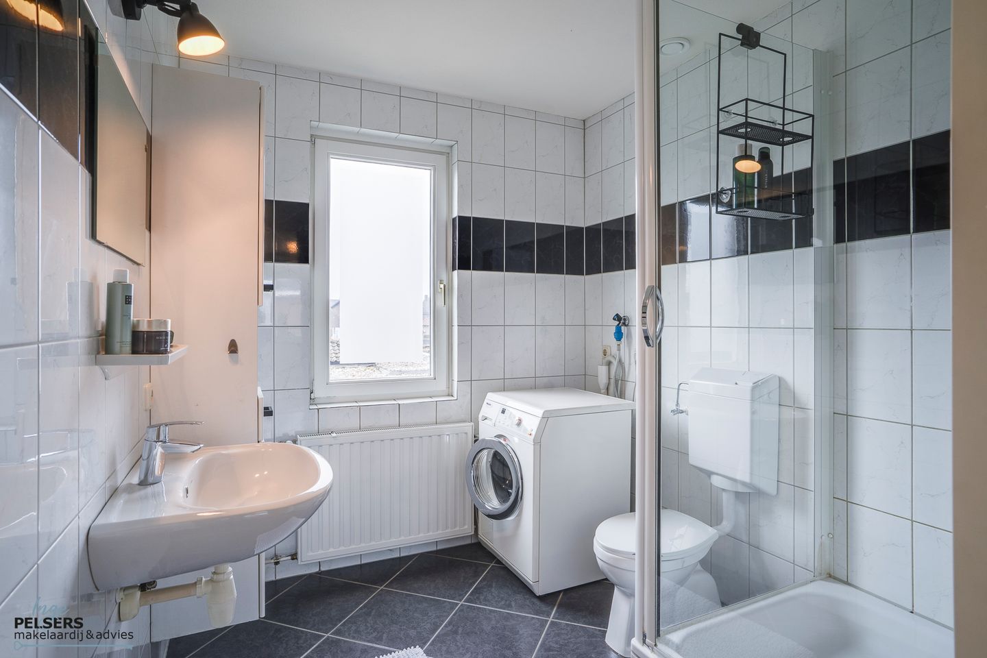 Foto 25 van Rijksweg 27-F