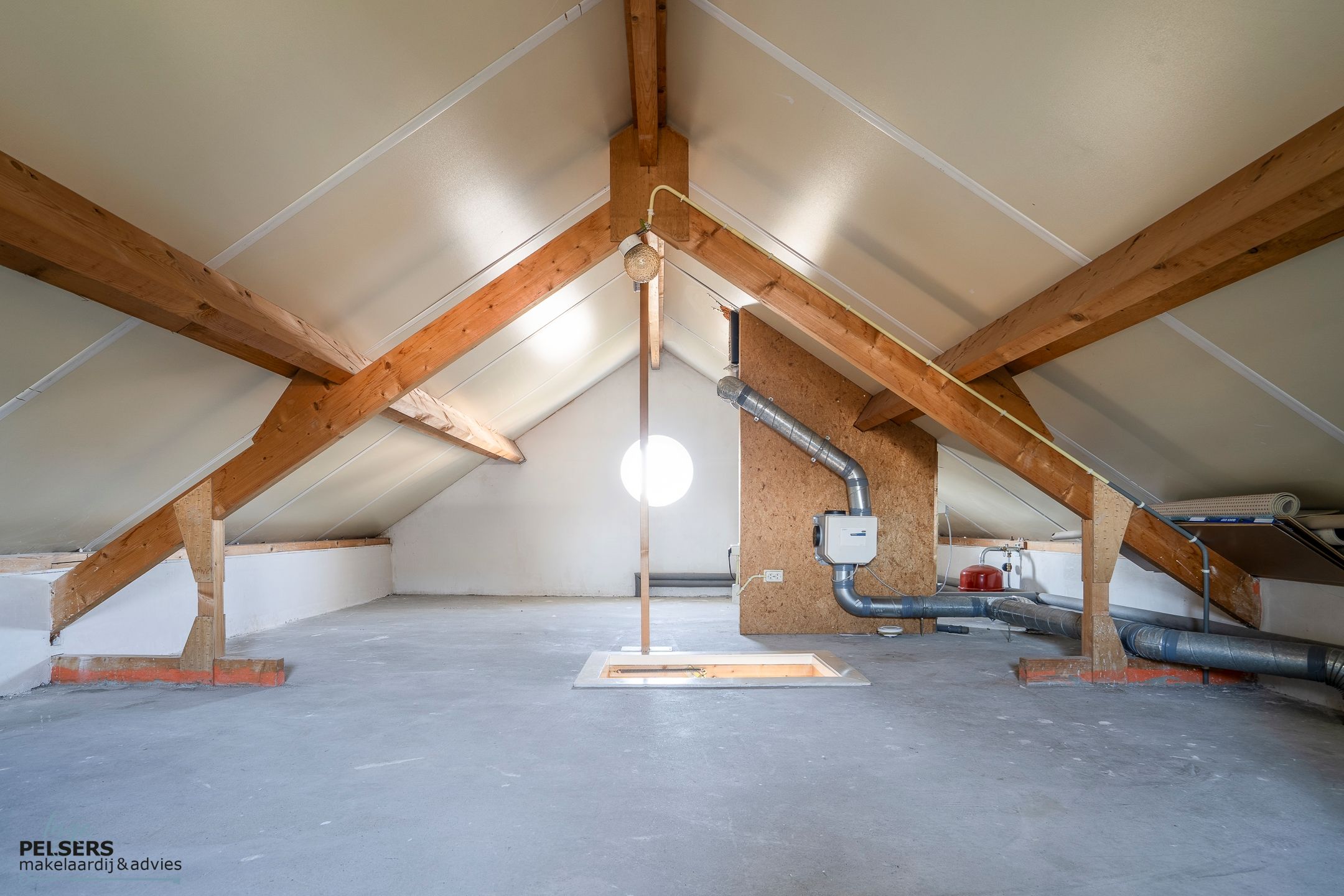 Foto 27 van Rijksweg 27-F