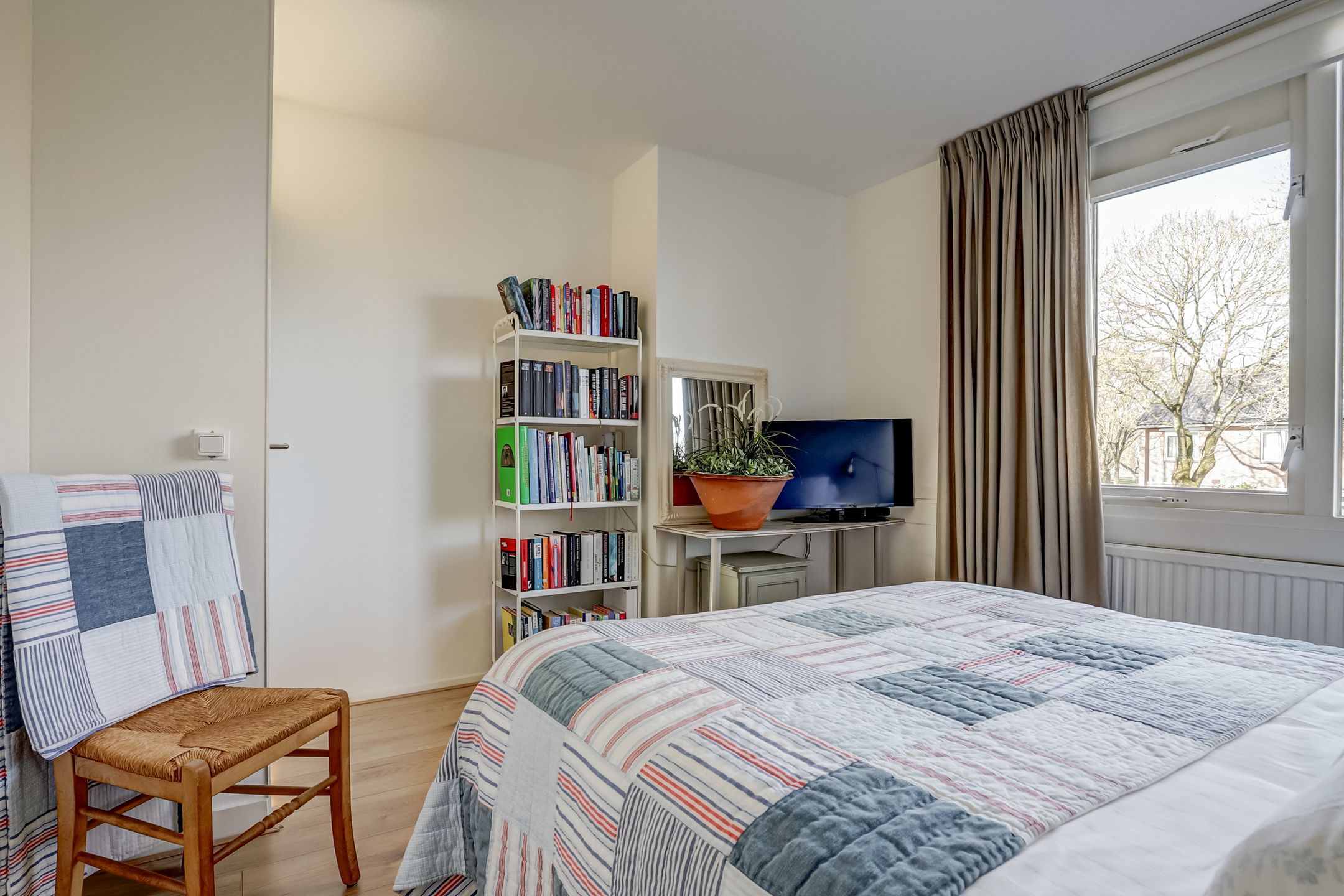 Foto 15 van Dotterbloemlaan 45