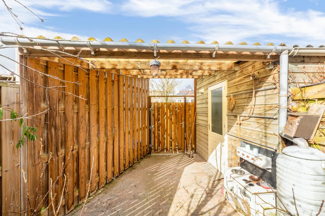 Photo 38 of Leonard Roggeveenstraat 22