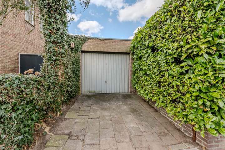 Foto 12 van Heistraat 43