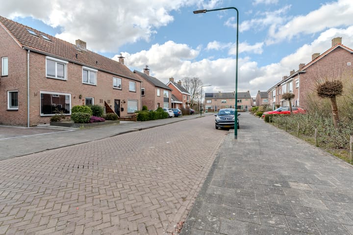 Foto 28 van Heistraat 43