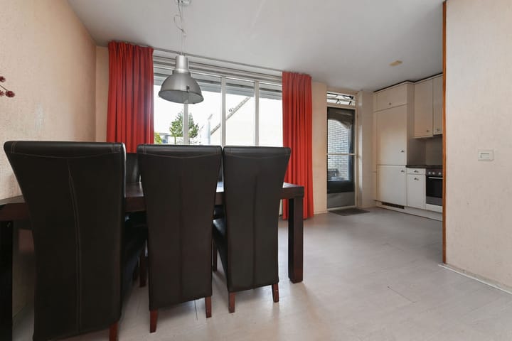 Foto 11 van Tjerk Kloostralaan 18