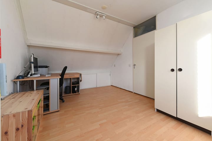 Foto 32 van Tjerk Kloostralaan 18