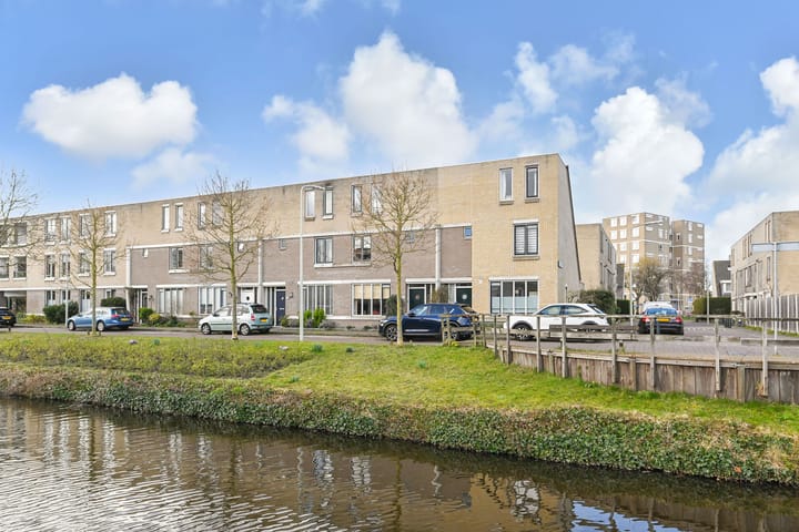 Foto 38 van Tjerk Kloostralaan 18