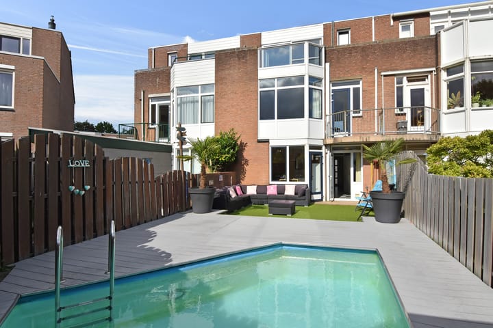 Foto 14 van C.A. van Beverenplein 21