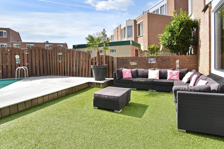 Foto 12 van C.A. van Beverenplein 21