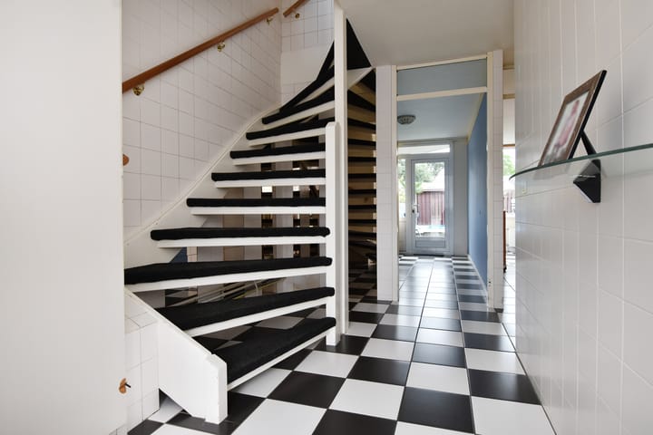 Foto 16 van C.A. van Beverenplein 21