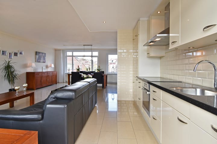 Foto 20 van C.A. van Beverenplein 21