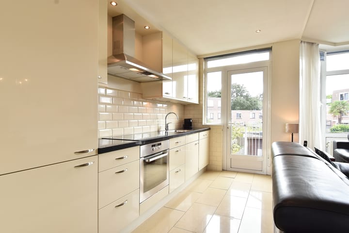 Foto 25 van C.A. van Beverenplein 21