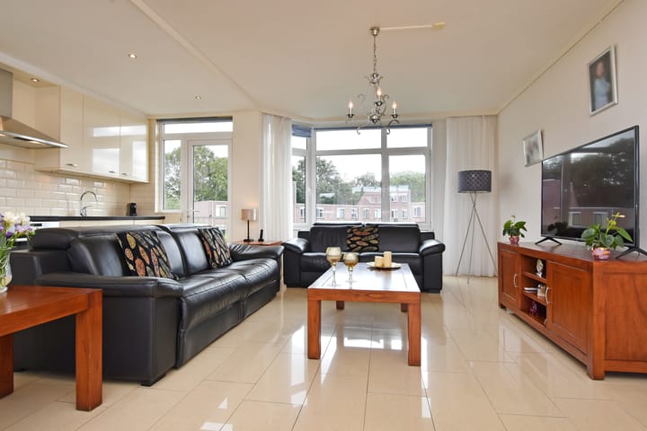 Foto 26 van C.A. van Beverenplein 21