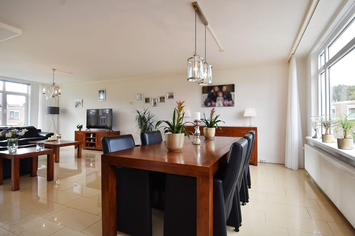 Foto 29 van C.A. van Beverenplein 21