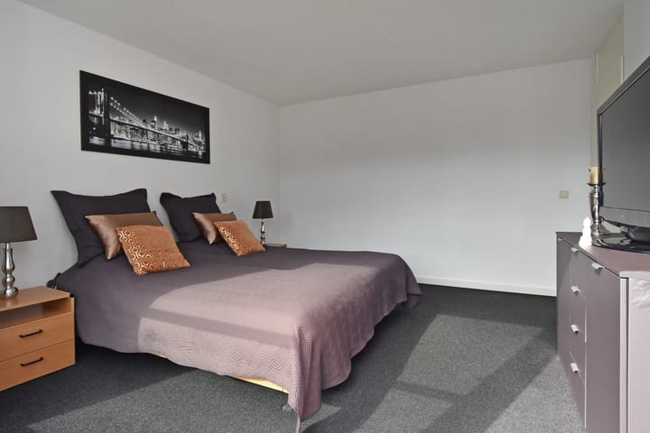 Foto 31 van C.A. van Beverenplein 21